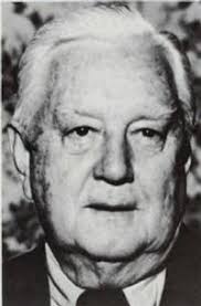 Vertical Flight Biographies: Robert L. Suggs