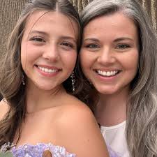 Where to get an affordable flavored cake with jam filling and buttercream  in Charleston Area WV?