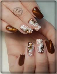Essa tendência foi aderida por muitas famosas as unhas decoradas com joias vem ganhando espaço e sao super simples de fazer , basta comprar adesivos com mini joías e aplicar na unha. Unhas Decoradas 2021 Passo A Passo Simples E 120 Fotos