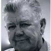 Maxine Kramer's Instagram, Twitter & Facebook