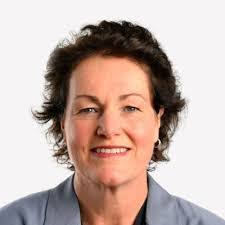 Stephanie Elenbaas's Instagram, Twitter & Facebook