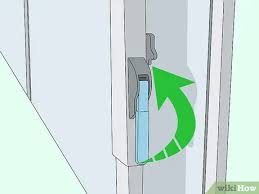 Not to be confuse with the weather is windy. How To Open An Rv Awning 7 Steps With Pictures Wikihow