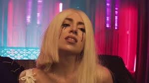 Clip Ava Max