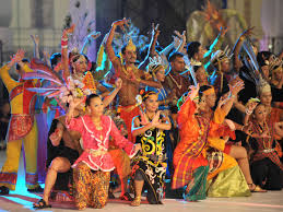 See more ideas about culture, malaysia malaysia is a federation that consists of thirteen states and three federal territories in southeast asia with a total landmass of 329,847 square. Malaysia S Top Festivals Cover East And West