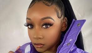 Kiara Simone's Instagram, Twitter & Facebook