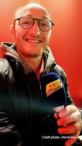 FGL Edito du 14/11/23 1500 chaises 'Made in Landes', fabriquées par  l'entreprise Bastiat d'Hagetmau, équiperont en octobre 2024 l'enceinte de  Notre Dame de Paris. Rencontre avec son directeur commercial Sylvain  Bastiat.