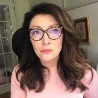 Carmen Parr's Instagram, Twitter & Facebook