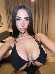 Sara sfamurri on X: @annalisakliwi Hello 😅😈 t.coNM3aXDwYNU  X