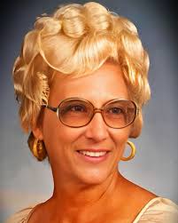 Bobbie Land's Instagram, Twitter & Facebook