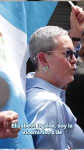 Viceministra del @VICEMIPYME #ElizabethUgalde también acompañó al  Presidente @BArevalodeLeon en la presentación de la iniciativa que busca  reformar la Ley Orgánica del MP. Ahora la responsabilidad ...