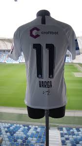 Он играет на позиции правый вингер. Mtk Budapest Home Facebook