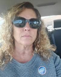 Elizabeth Marrone's Instagram, Twitter & Facebook