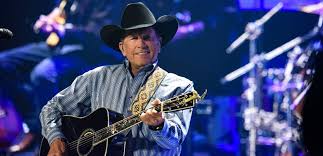 GEORGE STRAIT ANNOUNCES TO INDY CROWD: “I BROKE DOWN AND DID ANOTHER  RECORD” - George Strait