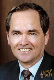 Astronaut Biography: Robert Crippen