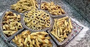المملحات بنكهة مميزة اللوز الجبن والكرافس Salted Crackers Recette De Sables Sales Youtube Morrocan Food Salt Crackers Moroccan Food