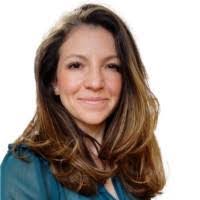 Sarah Zweig's Instagram, Twitter & Facebook