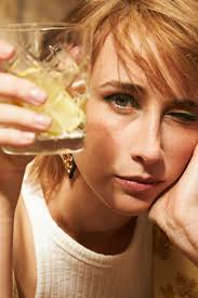 Beneficios de beber agua con limón