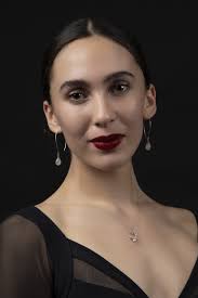 Scarlett Fulton's Instagram, Twitter & Facebook