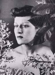 61 Self portraits of women Images: PICRYL