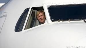 He is the eldest child of queen beatrix and prince claus, and he is the head of the house of amsberg since the death of his father in 2002. Dutch King Willem Alexander Discusses Role As Co Pilot For Major Airline News Dw 17 05 2017