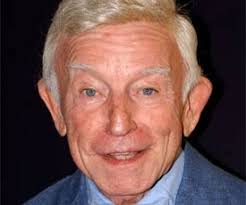 Its cast includes stars in their younger days such as tom hanks, carrie though the burbs is hardly an actor's film, hanks continues to demonstrate the ease and maturity that has been his since big, while dern, ducommun. The Burbs 1989 Rotten Tomatoes