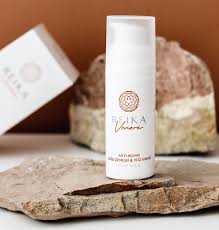 Reika Venere Anti Aging Goz Cevresi Ve Yuz Kremi Ile Kendinizi Kesfedin Cildinizin Yeni Mimarisini Olusturun Reikavene In 2020 Wine Bottle Rose Wine Bottle Bottle