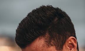 Status hukum menyemir dengan warna hitam untuk perempuan adalah haram kecuali untuk menyenangkan suami dengan seizin suami. Hukum Mewarnai Rambut Dalam Islam Yayasan Masjid Pedesaan