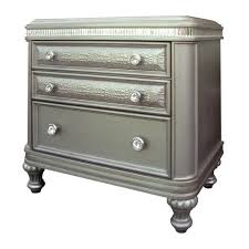 Find furniture & decor you love at hayneedle, where you can buy online while you explore our bedroom designs and curated looks for tips, ideas & inspiration to help you along the way. Rent To Own Riversedge Furniture 7 Piece Glam Queen Bedroom Collection At Aaron S Today