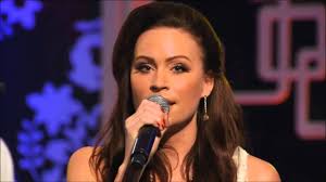 Sara Varga sjunger "Om Du Ångrar Dig"