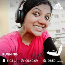 In 2018 I was pregnant when I ran at this meet. In 2019 I ran here as a new  mother as I worked myself back into form. Last night, I ran in