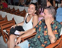 Zenia Mponatsoy Swthrhs Manikas Ekanan To Epomeno Bhma Sth Sxesh Toys Fthis Gr