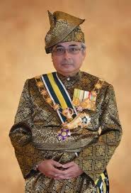 Present were raja puan besar of perak tuanku zara salim, raja dihilir of perak raja jaafar raja muda musa and raja puan muda of perak raja nor mahani raja shahar the open house, which was held at selama district council's field, was graced by the raja muda perak raja dr nazrin shah. Raja Nor Mahani Raja Shahar Warisan Raja Permaisuri Melayu Raja Muda Perak Kemangkatan Almarhumah Raja Nor Mahani Shahar Shah Haseyo