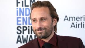 Que je t'aime": le biopic sur Johnny Hallyday se dévoile à Cannes