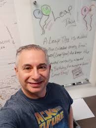 A warm welcome to the new members! 👋 Our international community is open  to everyone. We like to share and to meet. We just ask you to be respectful  with the others