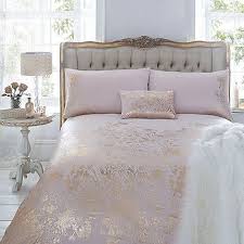 Pink gold rose gold bed set. An Elegant Addition To Your Bedroom This Bedding Set From Julien Macdonald Comes In Pale Pink With A Gorg Gold Bedroom Bed Linens Luxury Pink And Gold Bedding