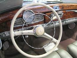 Mercedes Benz 300s Kendaraan