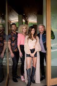 Little big town is an american country music group. Little Big Town S New Album Nightfall Is Their Peaceful Social Commentary
