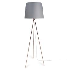 Dreibein Stehlampe Aus Metall Und Grauem Lampenschirm H148 Whity Copper Maisons Du Monde Stehlampe Stehlampe Wohnzimmer Graue Lampenschirme