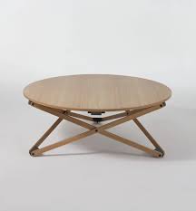 table contemporaine subeybaja santa cole en chene ronde a hauteur reglable en 2021 table basse reglable en hauteur table basse reglable table contemporaine
