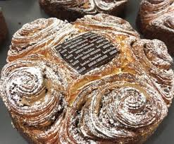 2 511 Mentions J Aime 58 Commentaires Vincent Guerlais Vincent Guerlais Sur Instagram Quot La Brioche Feuilletee Pour La Galette Des Rois Un Textur