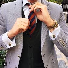 A shirt with a traditional cuff has one buttonhole and an attached button at the wrist cuff, and it cannot accommodate cuff links without augmentation. How To Put On Cufflinks 10 Simple Tips With Tutorial