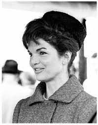 Pin By Pat Thomas My Vintage Dream On Camelot Visions Jackie Onassis Jackie Kennedy Jacqueline Kennedy Style