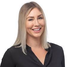 Marnie Anderson's Instagram, Twitter & Facebook