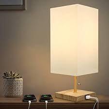 Fabbrica di lampadari personalizzati e lampade a sospensione design moderno e classico, lampade da soffitto, lampade da parete, lampade da terra e complementi d'arredo. Lampade Da Comodino Casa E Luce