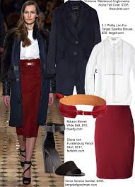 You can wear jeans to a casual christmas party, such as drinks at a friend's house or a picnic. What To Wear To Family Christmas Dinner Fashion