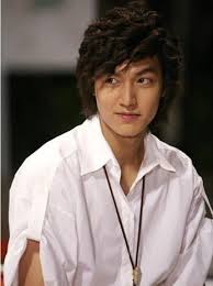 Lee started to act in his second year of high school, and by his his breakthrough role, and the one he is best known for, came in 2009 when he was cast as the lead, gu jun pyo, in 'boys over flowers'. Boys Over Flowers Lee Min Ho As Goo Joon Pyo Lee Min Ho Lee Min Ho Boys Over Flowers Lee Min Ho Photos