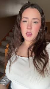 Autumn Holcomb's Instagram, Twitter & Facebook