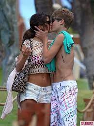 Image discovered by mcqueen's daughter. Justin Bieber And Selena Gomez Kiss Photos Justin Bieber And Selena Bieber Selena Justin Bieber Selena Gomez
