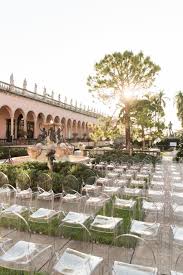 White And Greenery Inspired Sarasota Garden Wedding The Ringling Museum Modern Wedding Venue Florida Wedding Venues Courtyard Wedding