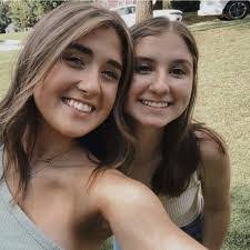 Kayli Ellis's Instagram, Twitter & Facebook